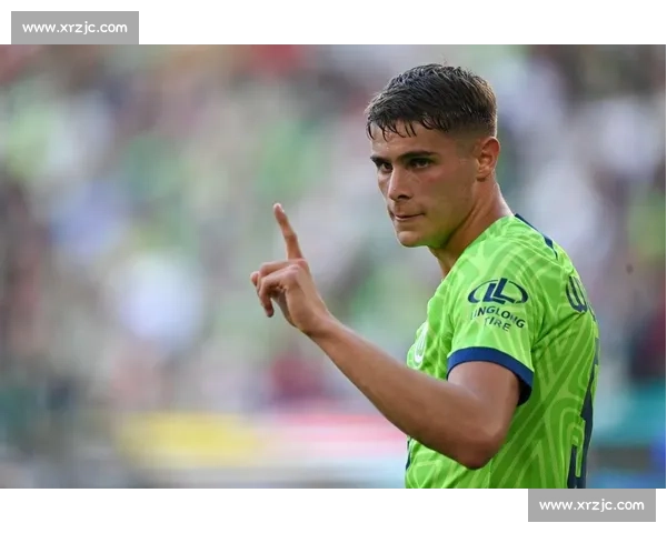 范德芬头球双响封神！热刺 3-0 破咒升前三